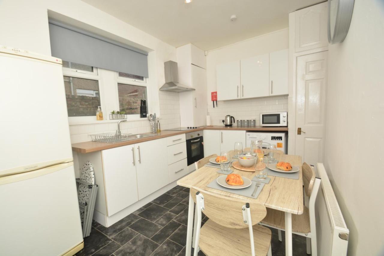 Spacious And Homely 2 Bedroom Flat - Suitelivin Gateshead Luaran gambar